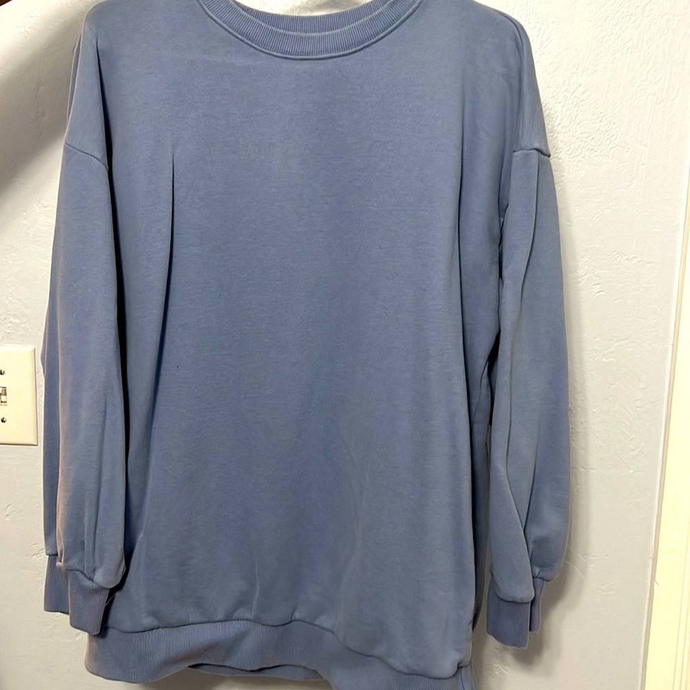 Blue crew neck sweatshirt